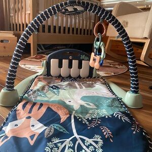 Baby Play Gym with Piano and Animal Print